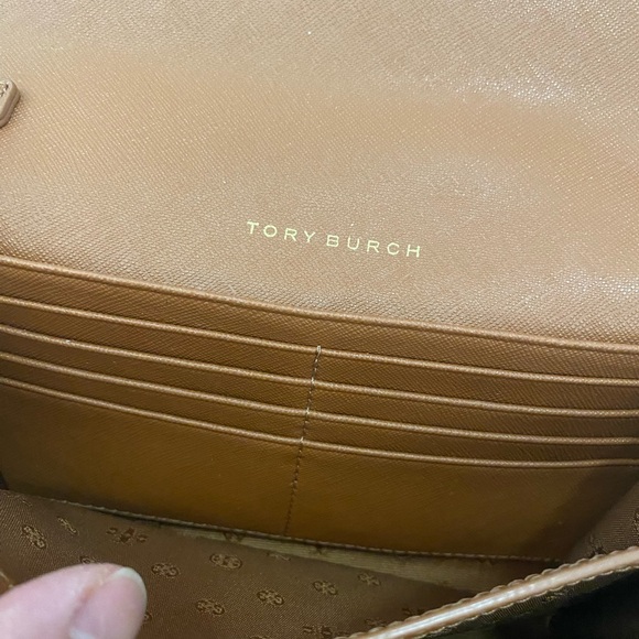 Tory Burch Saffiano Leather Robinson Chain Wallet - Picture 10 of 16